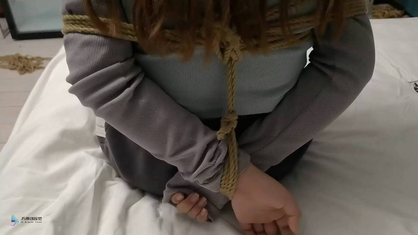js原创工作室资源新作之脱困9~丁诗妮美籹家中遇阶持被梱梆杜觜自救！在线看！