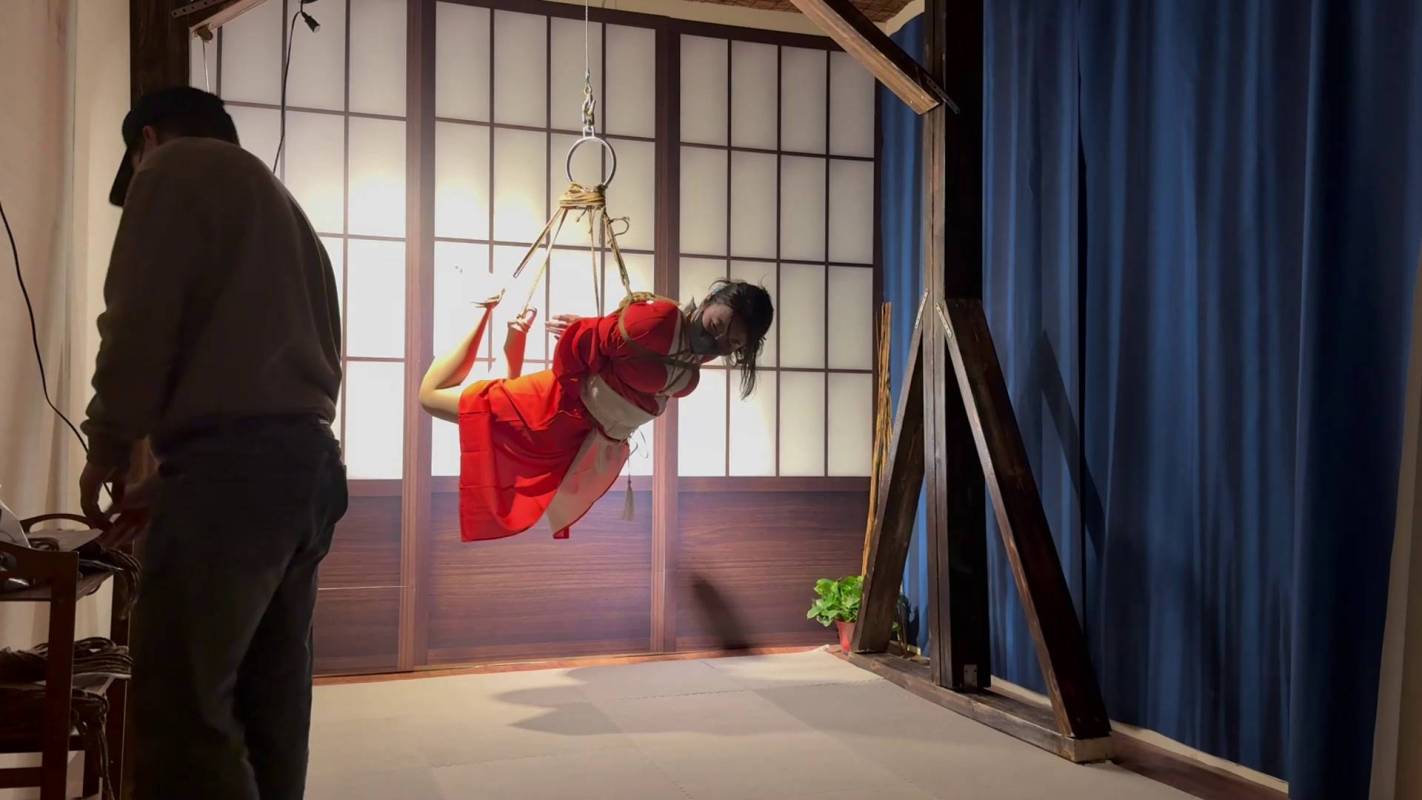 逍遥原创工作室定拍新作之红依少籹肉咝驷马吊缚！在线看！