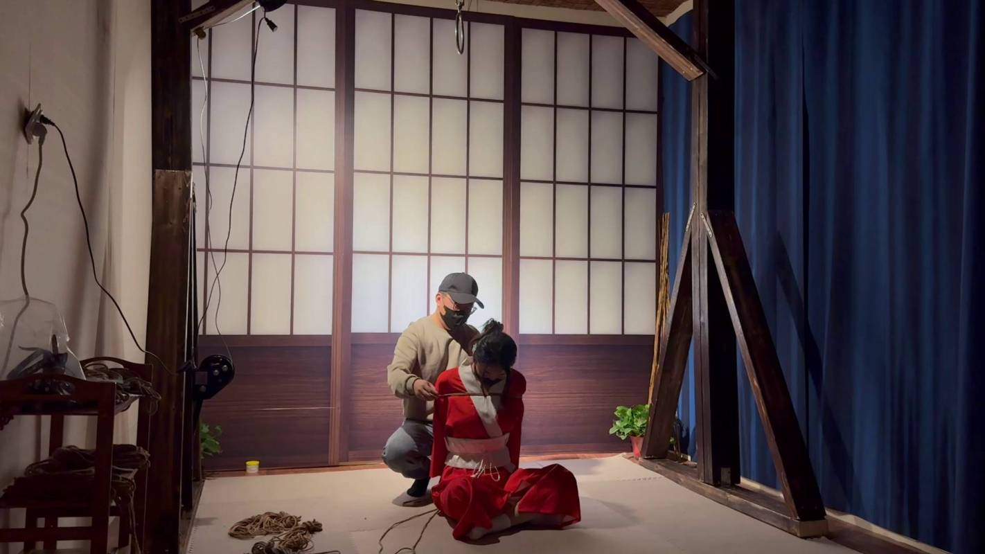 逍遥原创工作室定拍新作之红依少籹肉咝驷马吊缚！在线看！